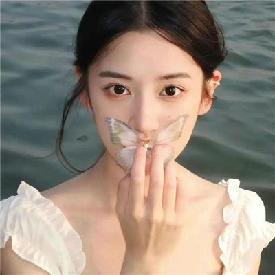 传闻中的白月光 在线观看封面